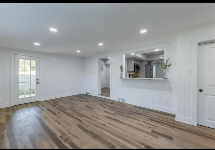 353 Kenbrook Drive, Worthington, OH 43085 - Image #3