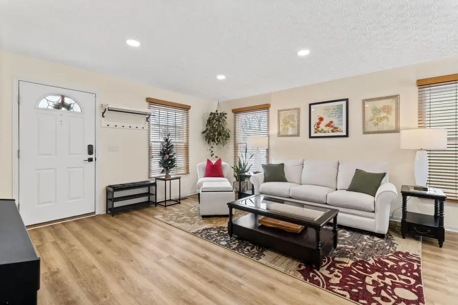 8750 Woodwind Drive, Lewis Center, OH 43035 - Image #2