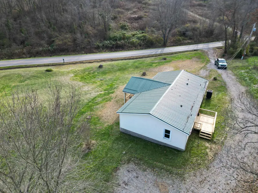 33747 Wolf Hill Road, McArthur, OH 45651 - Image #2