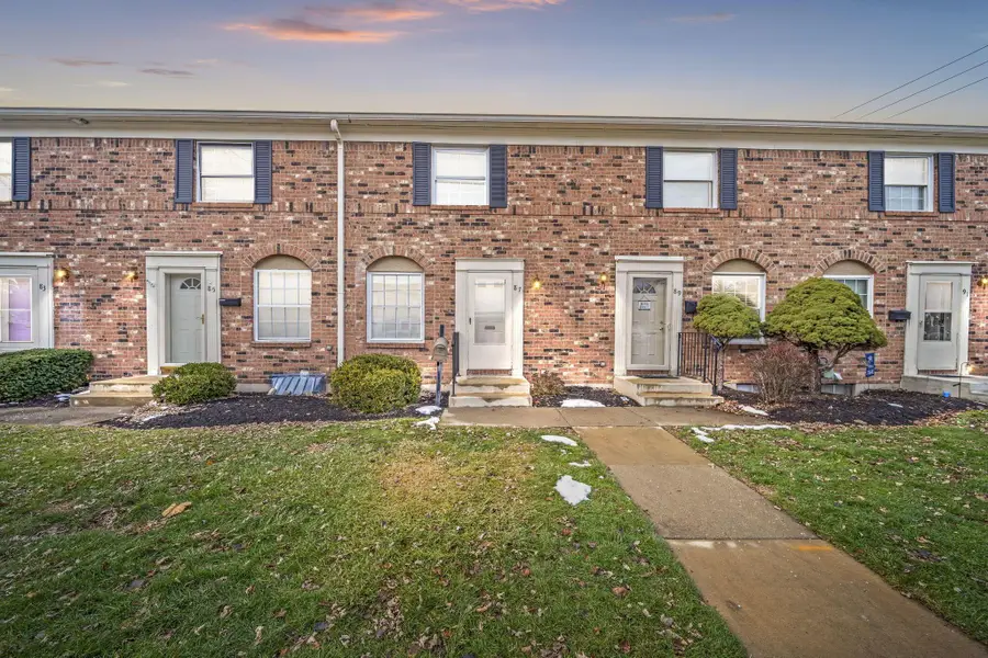 87 Tarryton Court W, Columbus, OH 43228 - Image #2