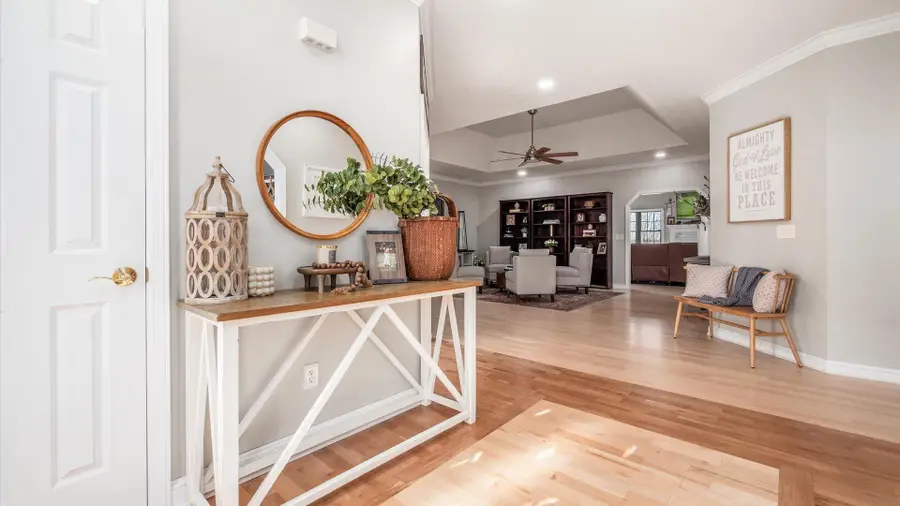 3738 Arrowhead Drive Nw, Carroll, OH 43112 - Image #2