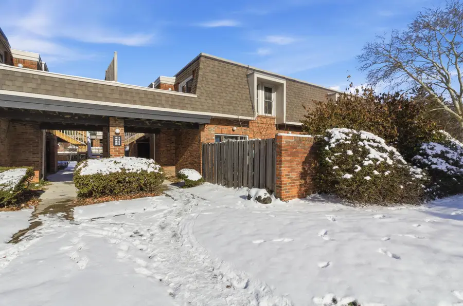 1512 Lafayette Drive, Columbus, OH 43220 - Image #2