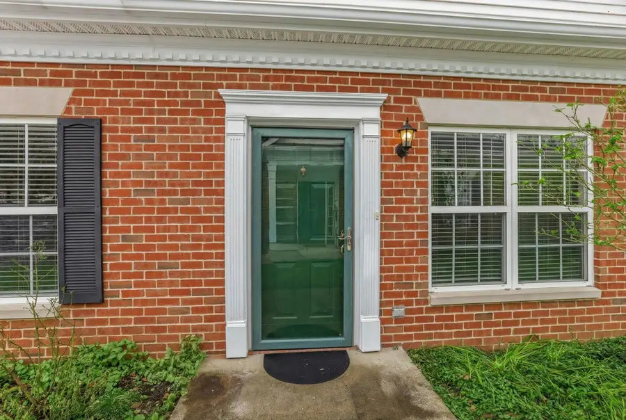 690 W Maple Street, Granville, OH 43023 - Image #2