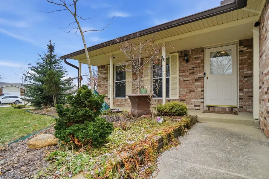 2800 Amana Court, Columbus, OH 43235 - Image #2