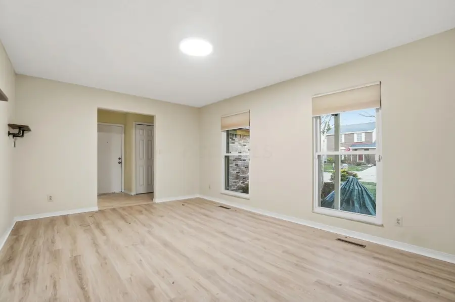 2800 Amana Court, Columbus, OH 43235 - Image #3