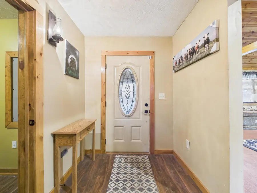 990 Royma Road Ne, Corning, OH 43730 - Image #2