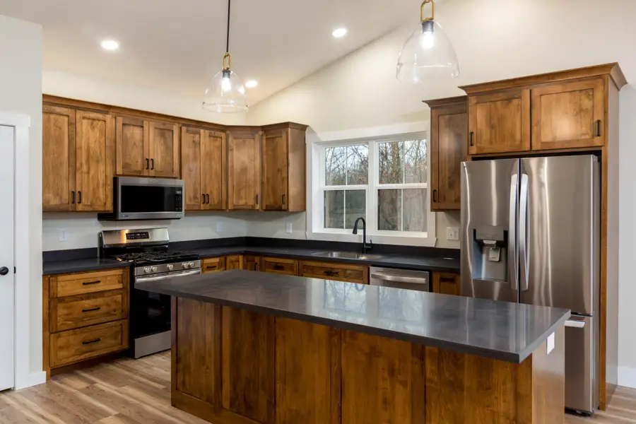 210 Woodlawn Circle, Howard, OH 43028 - Image #3