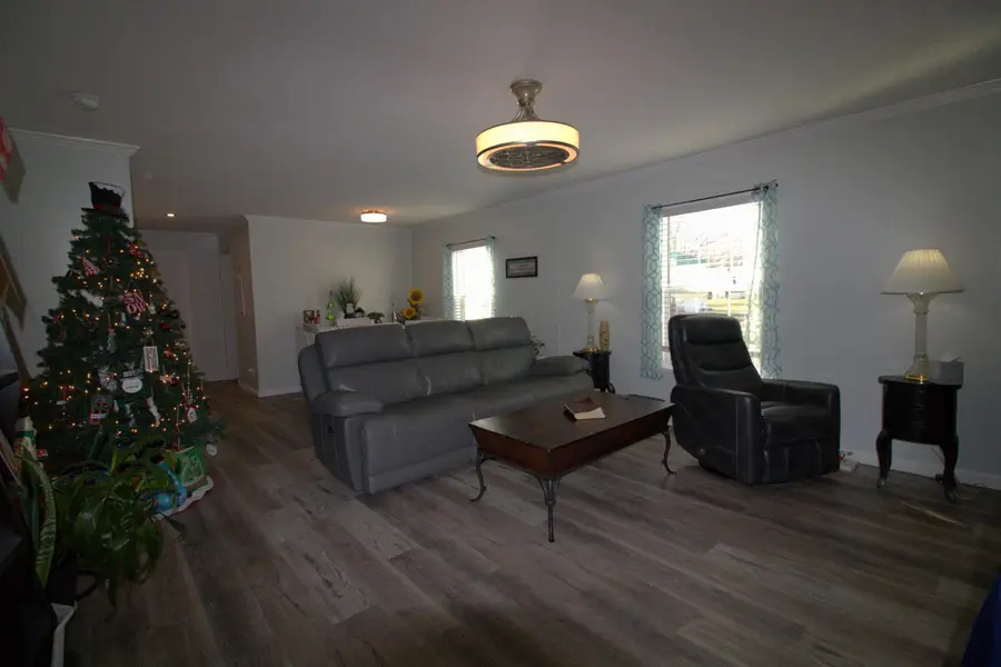 53 Locust Court, London, OH 43140 - Image #2