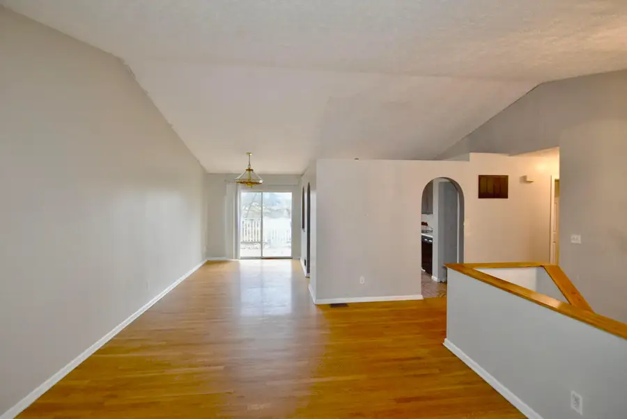 2243 Golden Leaf Lane, Columbus, OH 43223 - Image #3