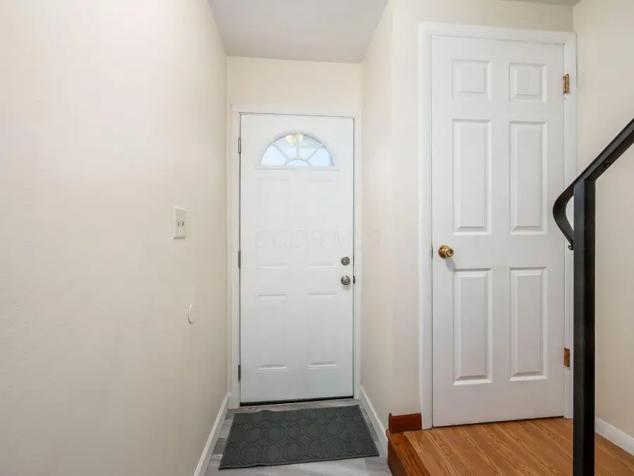 1295 Woodbrook Lane, Columbus, OH 43223 - Image #2