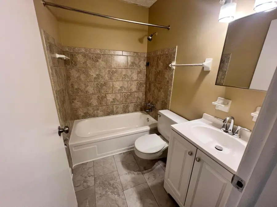 5570 Maple Canyon Avenue, Columbus, OH 43229 - Image #2