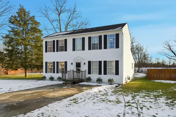 27 1st Street Sw, Pataskala, OH 43062