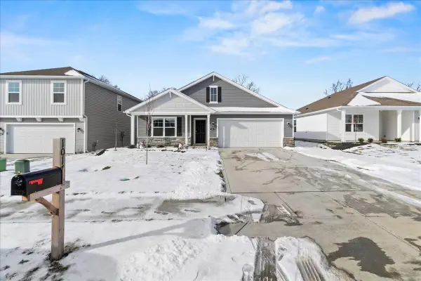 1017 Sherwood Loop, Bellefontaine, OH 43311