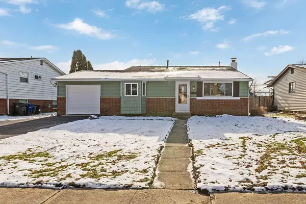 1451 Chesterton Square S, Columbus, OH 43229