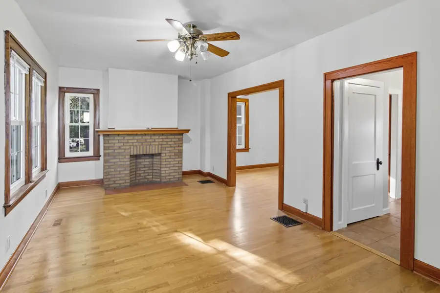 44 W Pacemont Road, Columbus, OH 43202 - #3