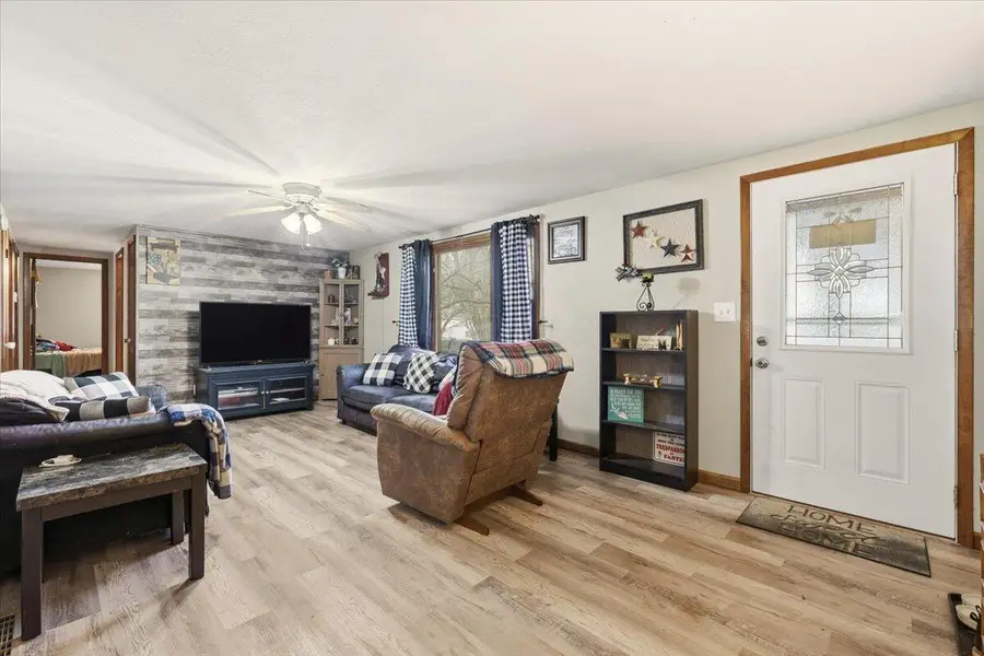 6 Adena Court, Fredericktown, OH 43019 - Image #2