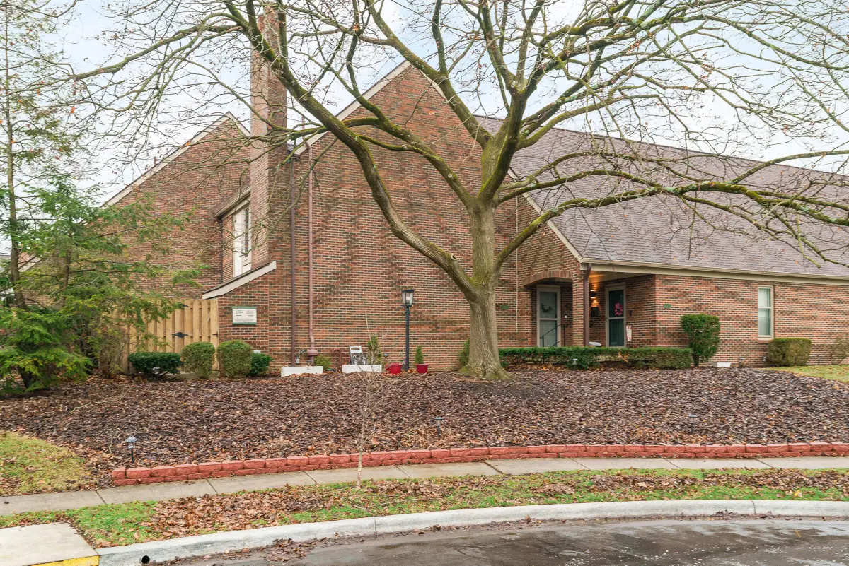 1537 Sandringham Court, Columbus, OH 43220 - Image #1