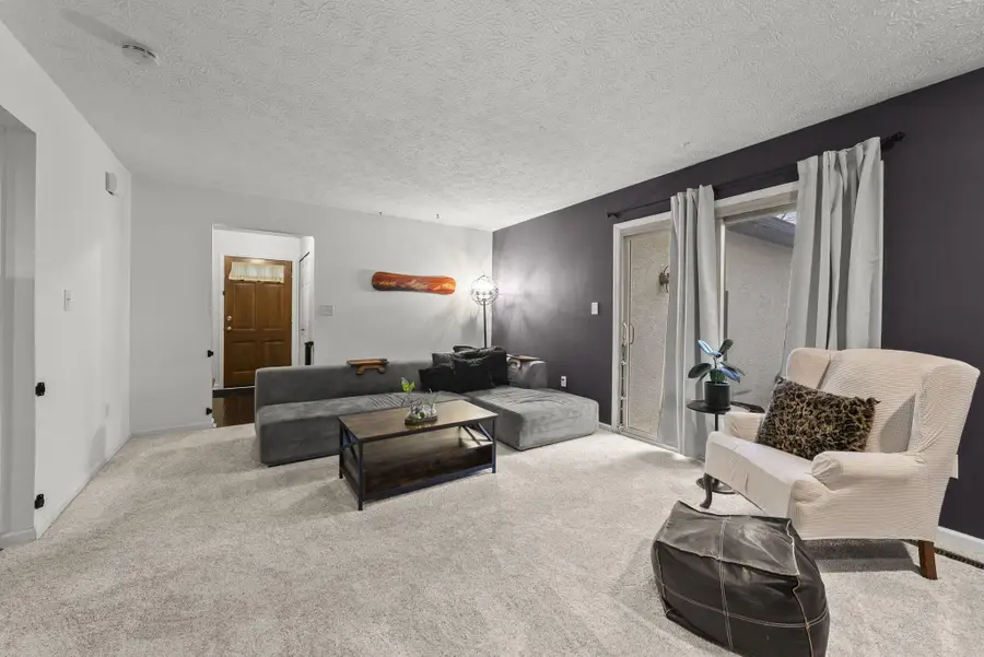 302 Cliffview Drive, Columbus, OH 43230 - Image #3