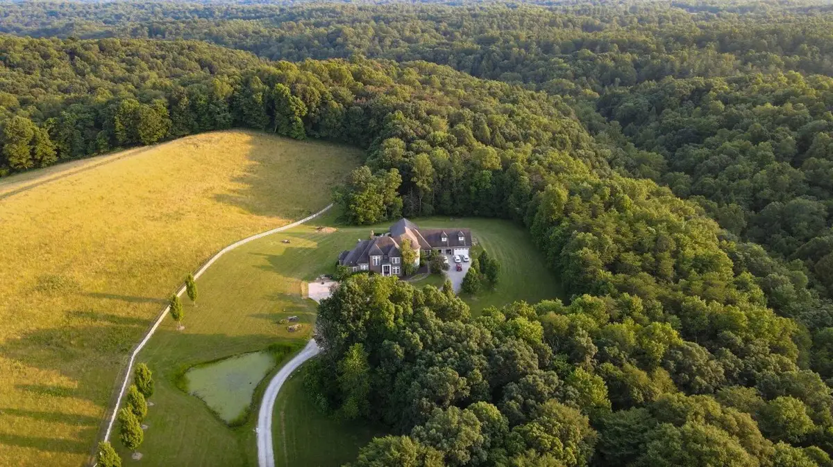 16187 Kreashbaum Road, Rockbridge, OH 43149 - Image #1