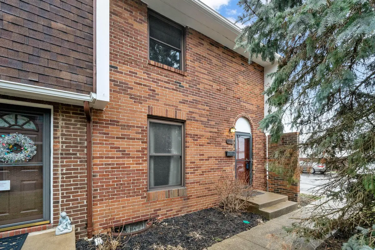 1904 Willoway Circle S, Columbus, OH 43220 - Image #1