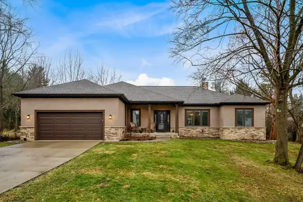 110 E Pawnee Drive, Powell, OH 43065