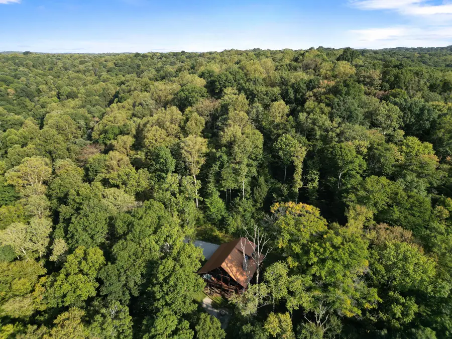 13042 E Buck Run Road, Rockbridge, OH 43149 - Image #2