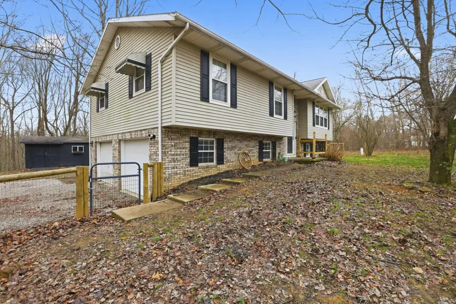 22385 Buena Vista Road, Rockbridge, OH 43149 - Image #3