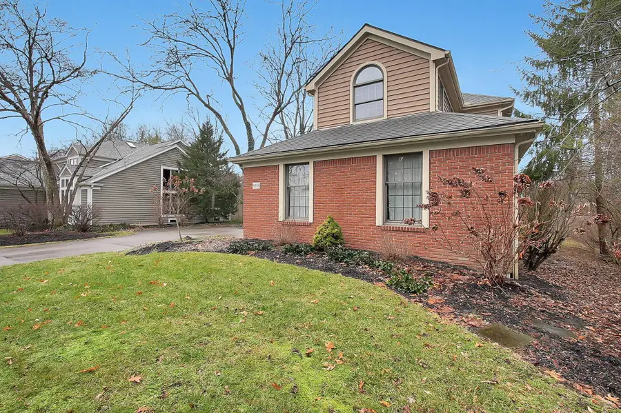 6885 Ravine Circle, Worthington, OH 43085 - Image #3