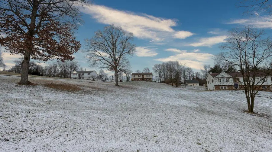 7034 Eaglepoint Drive, Nashport, OH 43830 - #3