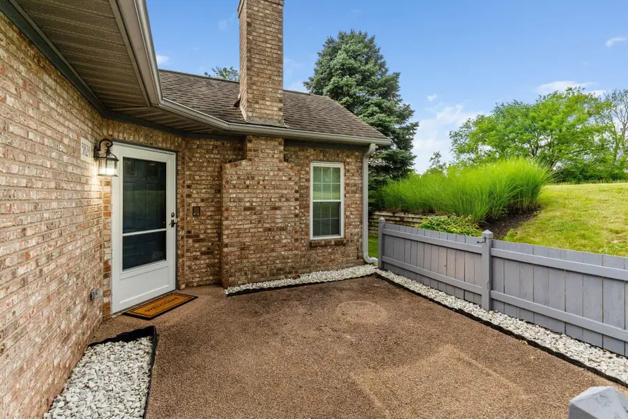 3828 Falls Circle Drive, Hilliard, OH 43026 - Image #3