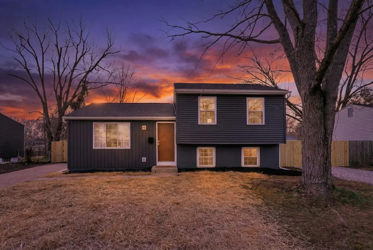 2949 Fleet Road, Columbus, OH 43232 - Image #1