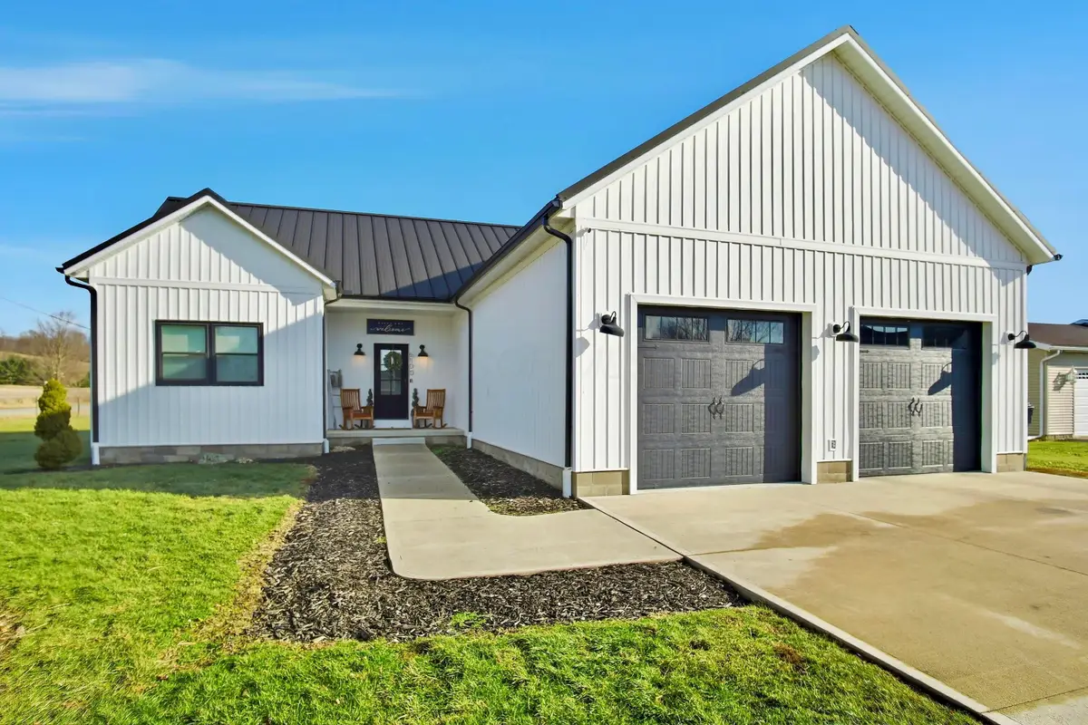 6100 Arnies Drive, Nashport, OH 43830 - #1