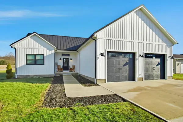 6100 Arnies Drive, Nashport, OH 43830