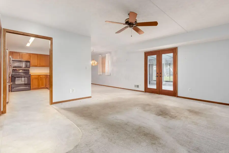 5885 Beechcroft Road, Columbus, OH 43229 - Image #3