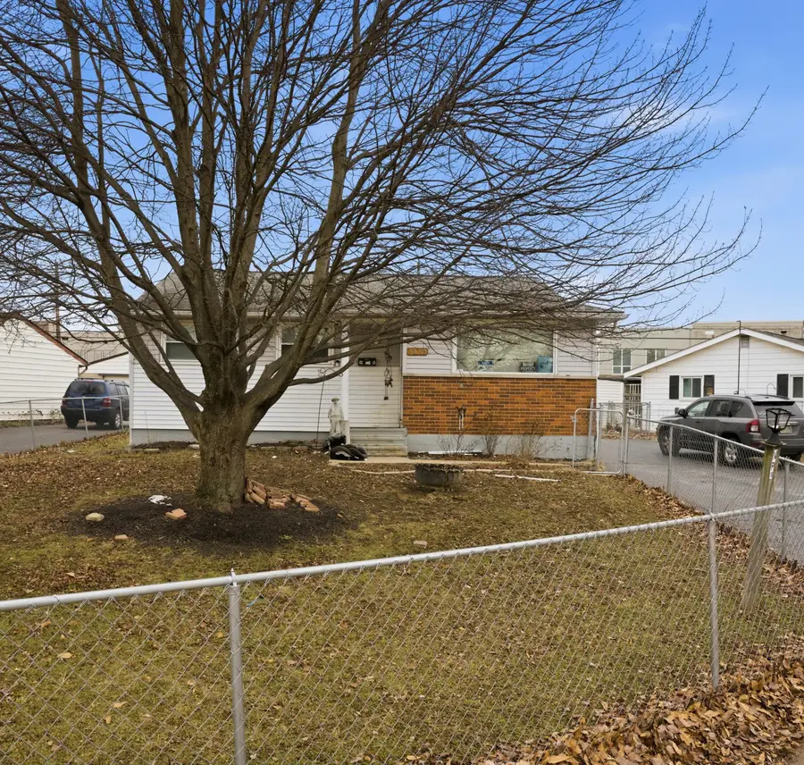 3860 Briggs Road, Columbus, OH 43228 - Image #2