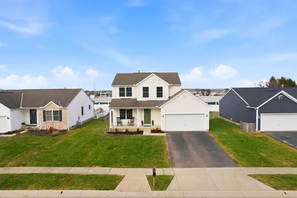 47 Gala Avenue, Pataskala, OH 43062