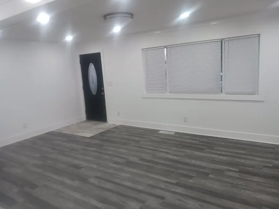 3990 Astor Avenue, Columbus, OH 43227 - #3