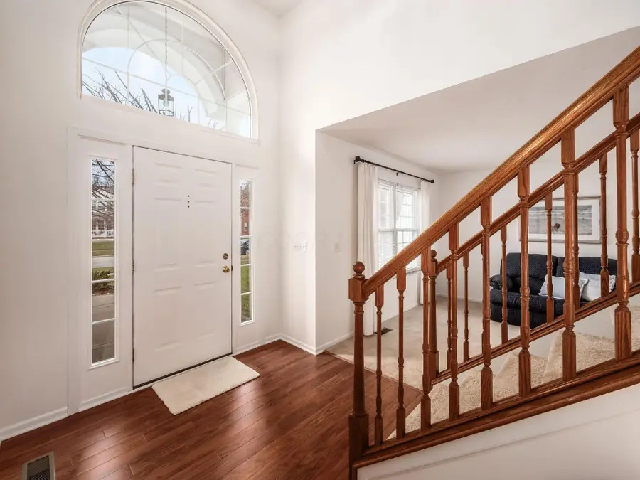 2126 Mayflower Circle, Grove City, OH 43123 - Image #3