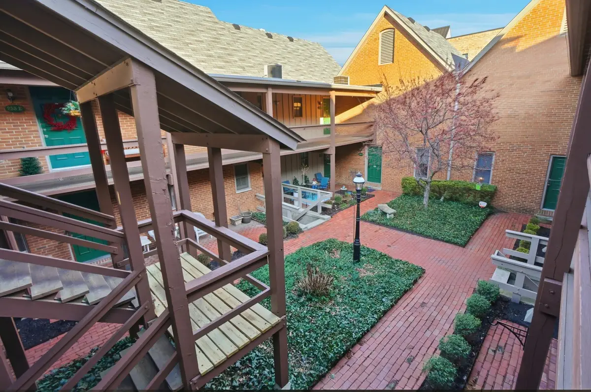 253 E Kossuth Street, Columbus, OH 43206 - Image #1