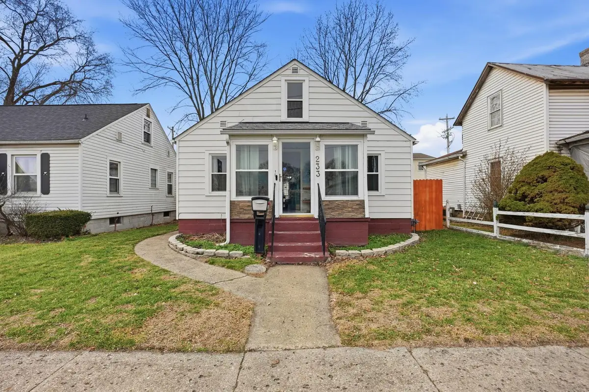 233 N Pierce Avenue, Lancaster, OH 43130 - Image #1