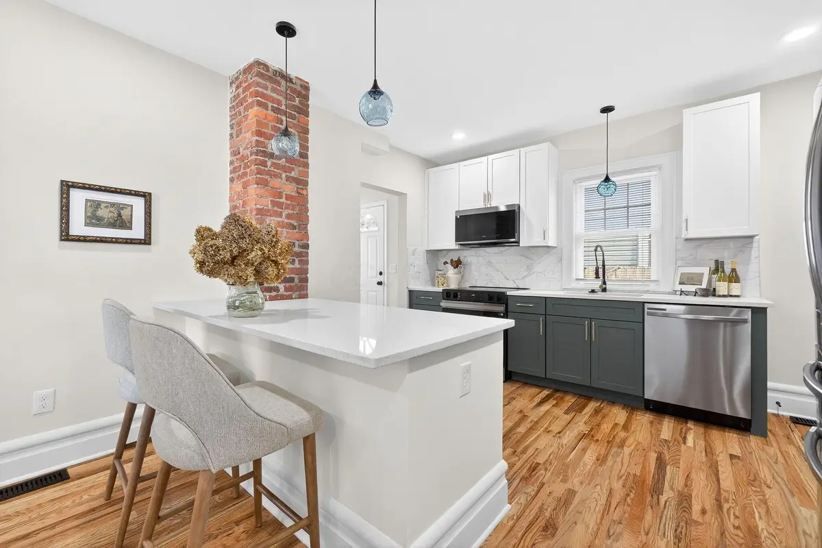 40 E Lakeview Avenue, Columbus, OH 43202 - Image #1