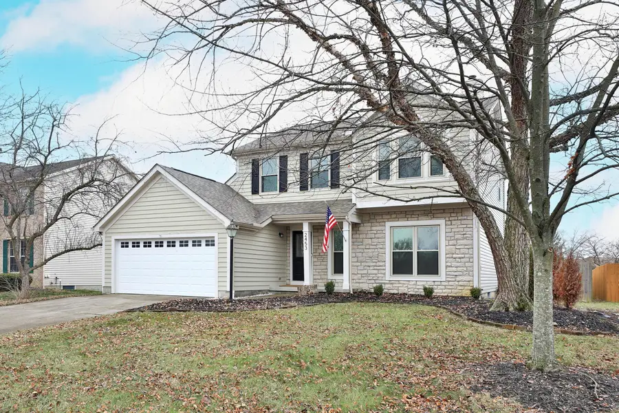 2453 Birch Bark Trail, Grove City, OH 43123 - Image #2