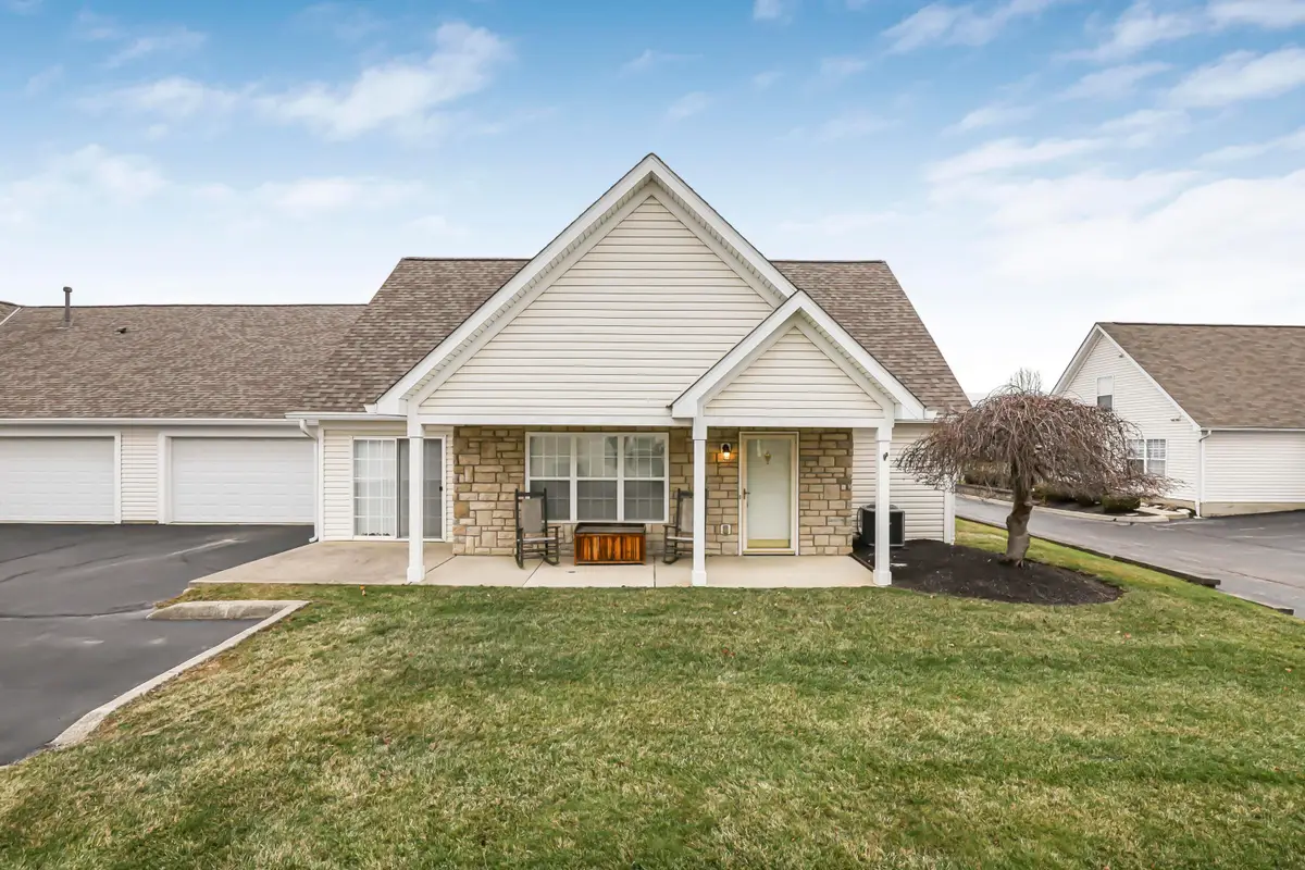 7904 Meadowlark Lane S, Reynoldsburg, OH 43068 - Image #1