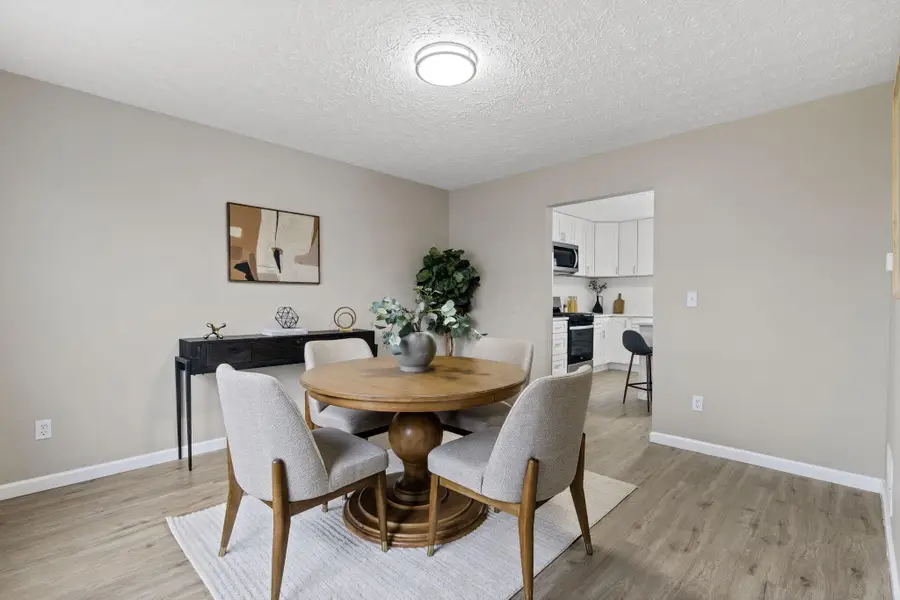 4315 Shady Meadows Drive, Grove City, OH 43123 - Image #2