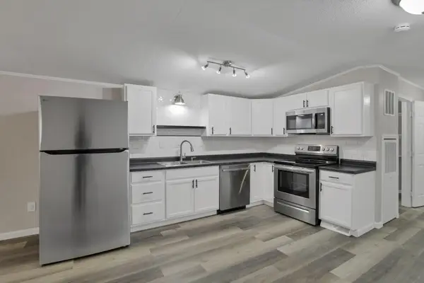 10610 St Rt 762, Lockbourne, OH 43137