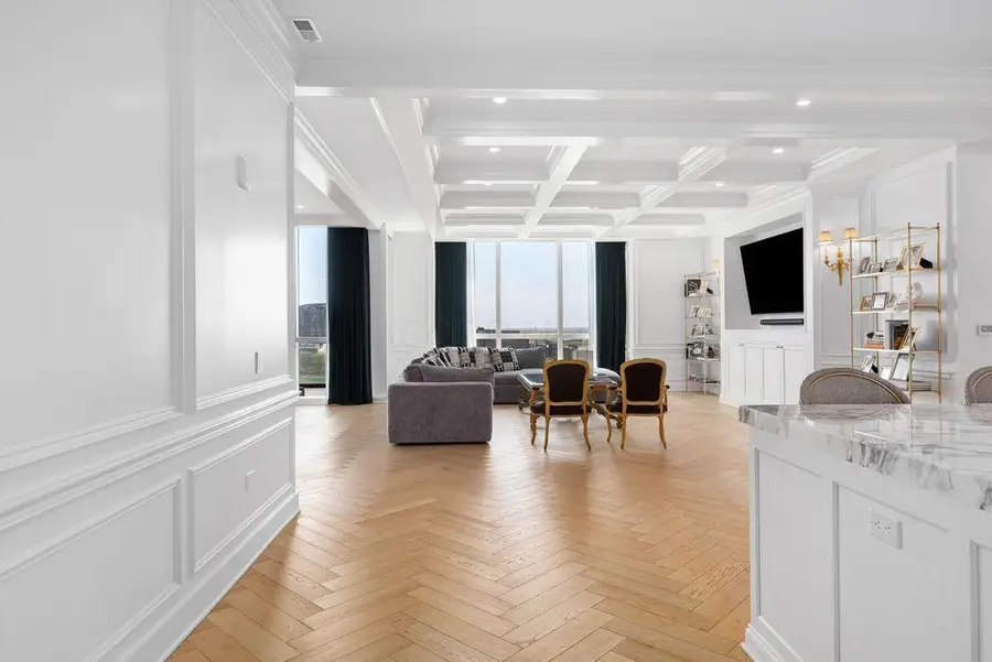 250 W Spring Street, Columbus, OH 43215 - #2