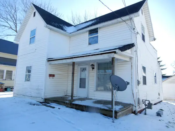 68 E Whitney Avenue, Shelby, OH 44875