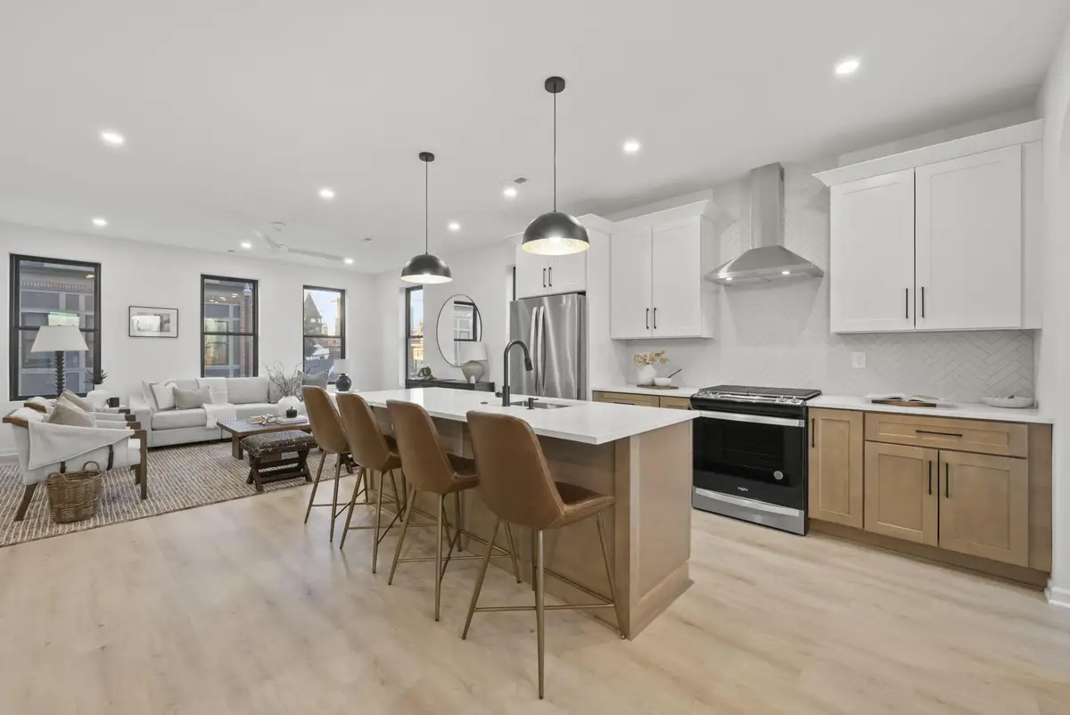 581 E Walnut Street, Columbus, OH 43215 - Image #1