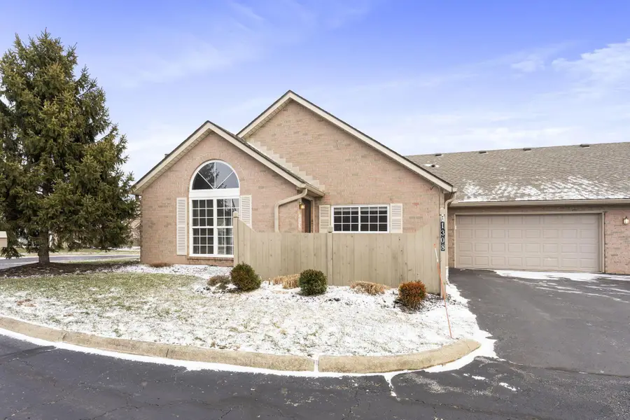 1308 Amberlea Drive W, Columbus, OH 43230 - Image #2