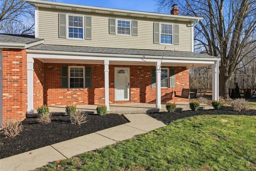 11774 Kennington Square E, Pickerington, OH 43147 - Image #2